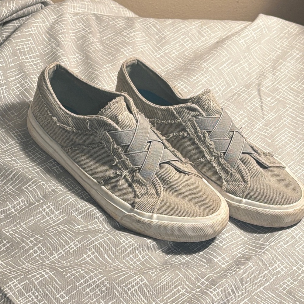 Women's Frayed Canvas Sneakers
